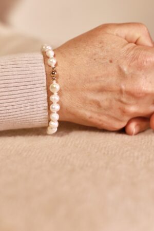 Bransoletka ręcznie wykonana z Białych Pereł z Zawieszką perłową
