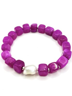 Bransoletka z naturalnych kamieni w kolorze fuksji z perłą